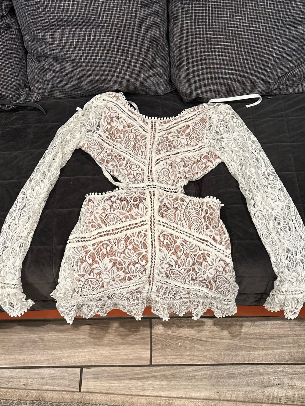 White Lace Backless For Love and Lemons Dress - Picture 7 of 12